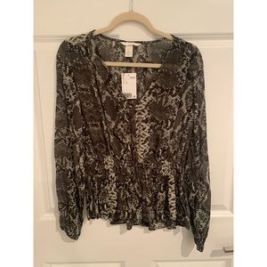 NWT H&M Snake Print Green Top